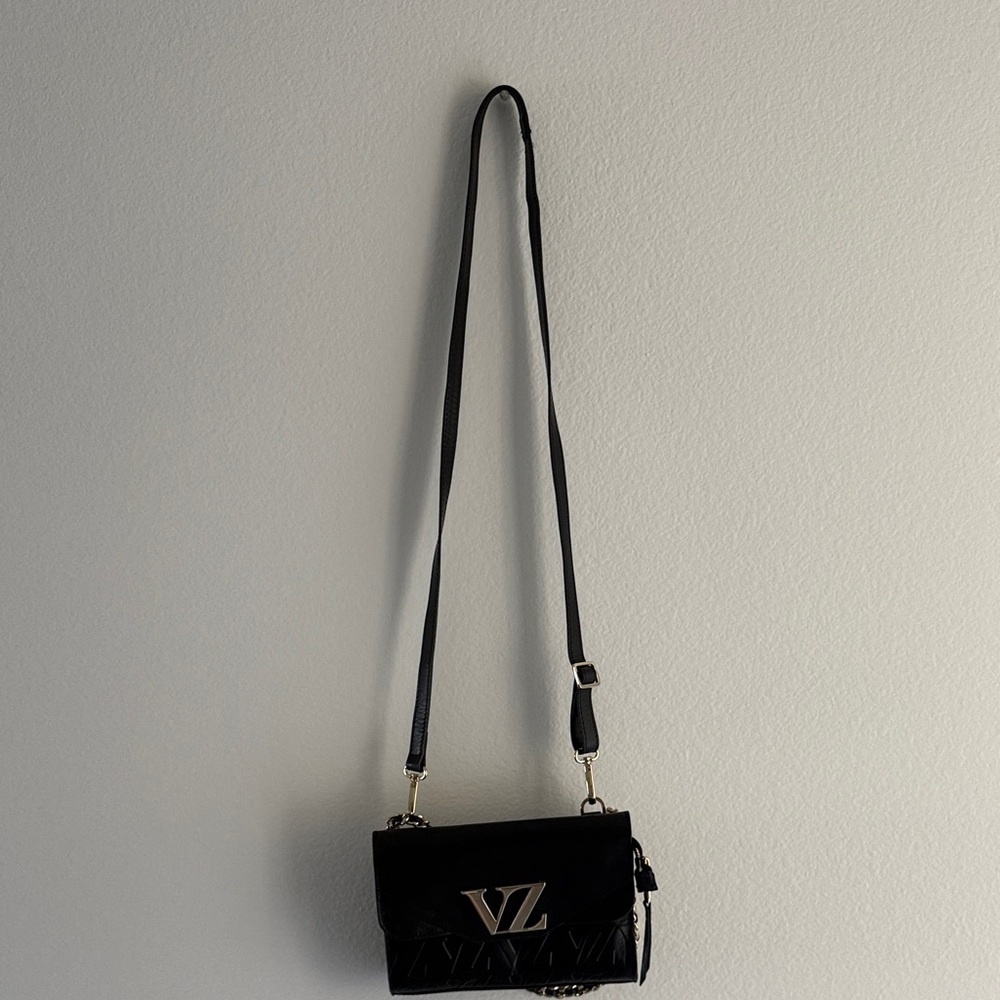 Chic Black VELEZ Crossbody Bag with Gold Accent